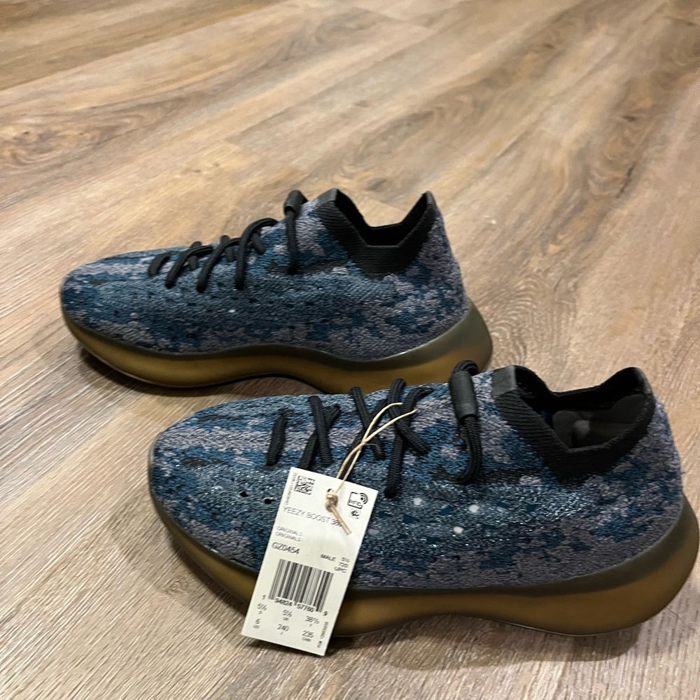 NWT Adidas Yeezy boost 380